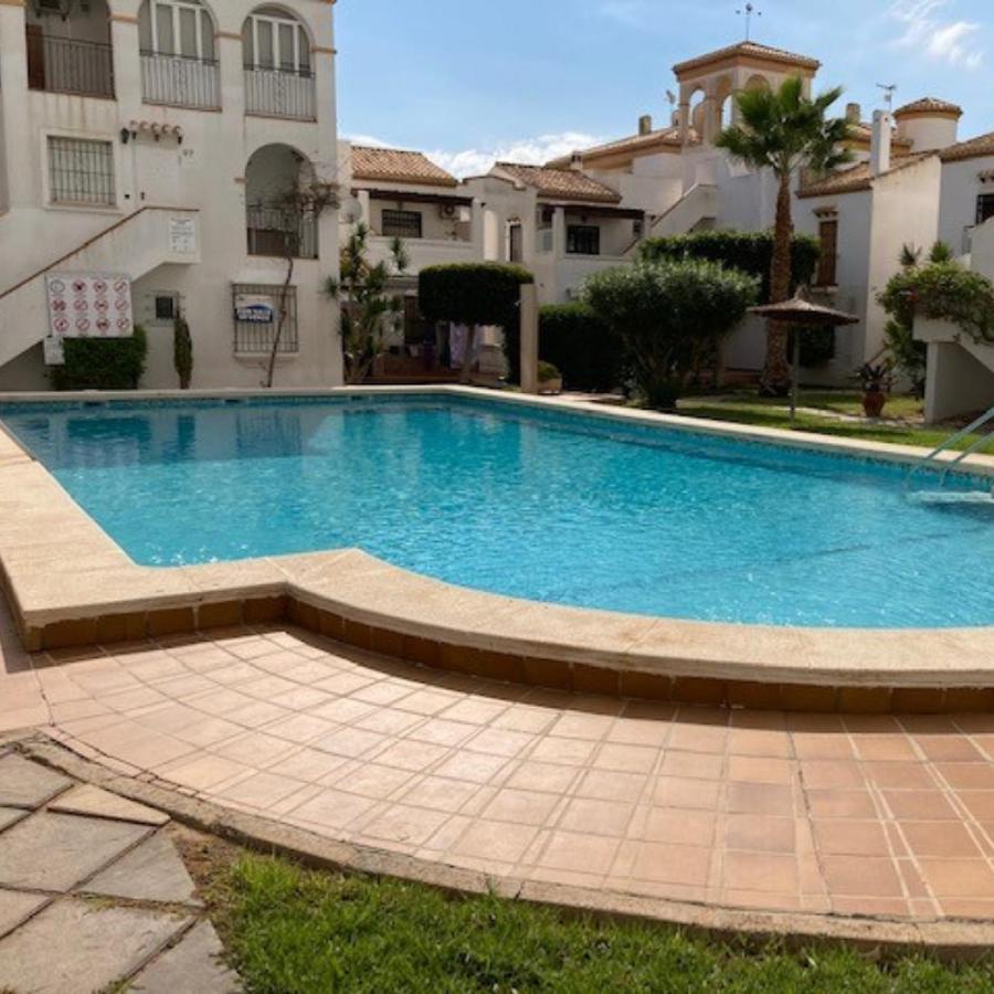 Apartamento 700 Metros De La Playa Playa Flamenca Exterior photo